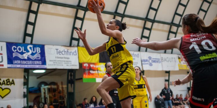 A Selargius blitz di Valdarno: 52 a 54. Al PalaVienna la Techfind conduce per larghi tratti ma alla fine la spunta la capolista