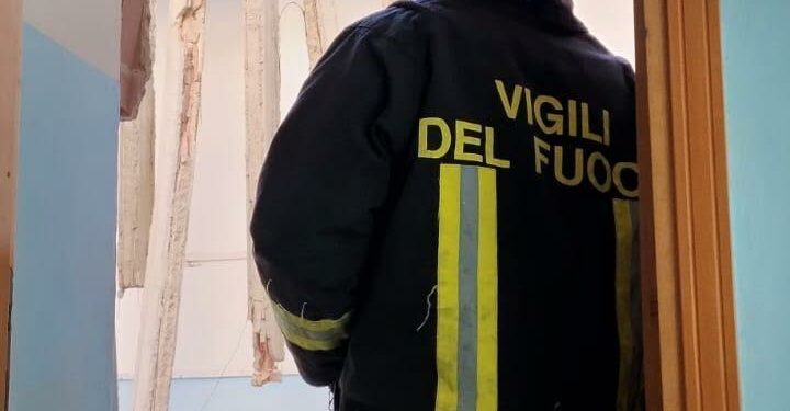 Austis: crolla un solaio nell’ex scuola elementare