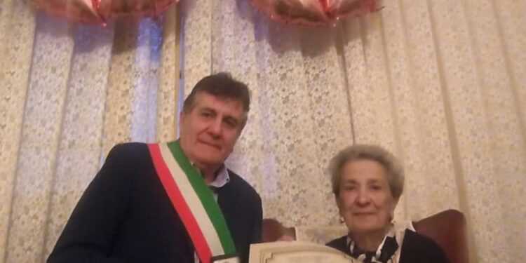 Cagliari e Ula Tirso in festa per i cent’anni di zia Angela Pala