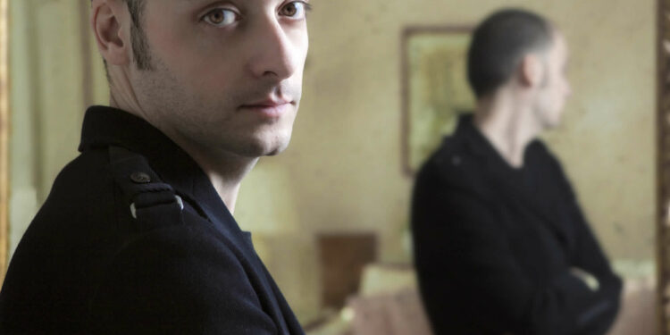 “Scrittori al veleno” è il nuovo libro di Nicola Lecca, uno degli scrittori sardi più tradotti all’estero e più premiati di sempre