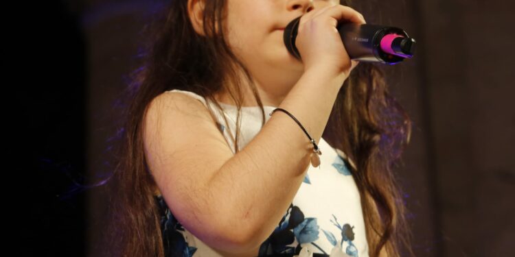 La sassarese Viola Porqueddu a Casa Sanremo Live Box. L’8 febbraio la giovane cantante interpreterà un classico della musica italiana