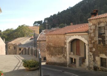 Piergiorgio Pulixi a villa Galnica a Puegnago del Garda con La libreria  dei gatti neri - QuiBrescia