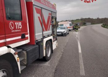 Noragugume: incidente stradale lungo la provinciale 33, due persone finiscono in ospedale