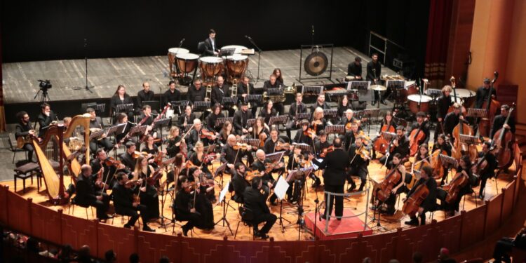 Teatro Comunale pieno al Luigi Canepa di Sassari per il concertto di inaugurazione del nuovo anno accademico