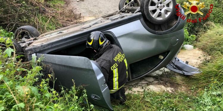 Oliena: incidente stradale in via Ugo La Malfa, un ferito