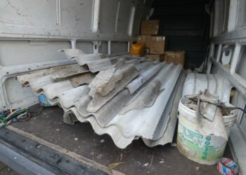 Oristano: smaltivano irregolarmente lastre amianto, due persone denunciate