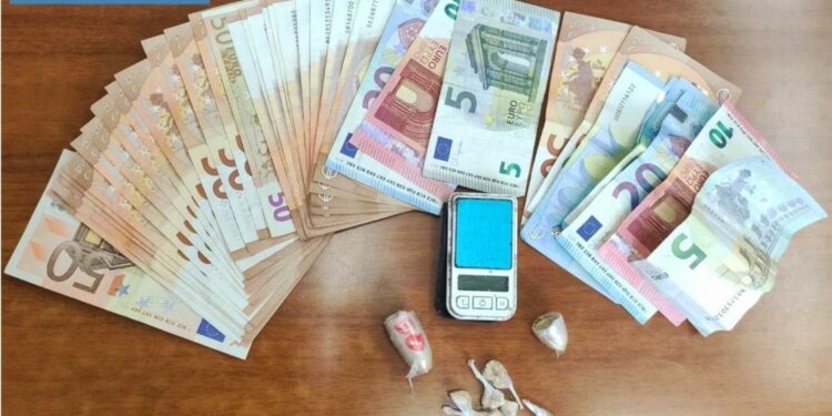 Cagliari. Spaccio di eroina in casa. La Polizia di Stato arresta una coppia