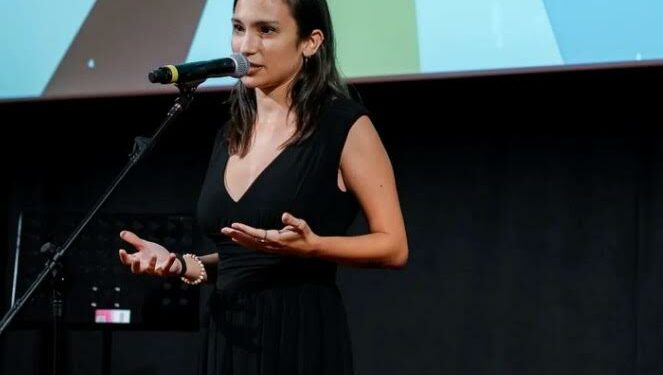 Dopo il tutto esaurito della prima serata, torna a Sassari il Torneo di Poetry Slam organizzato all’interno della rassegna Teatri in via d’estinzione