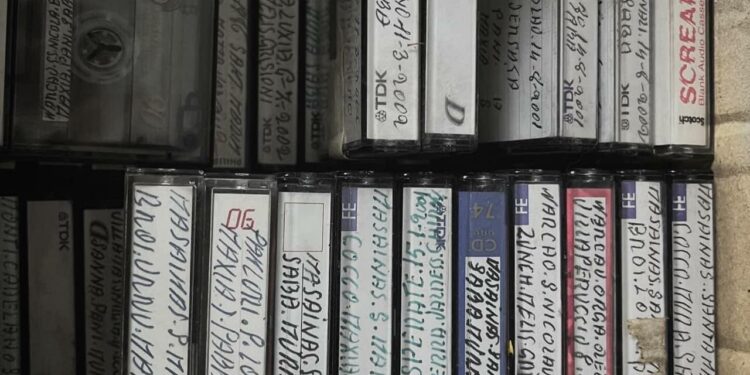 Accademia di Musica Sarda: recuperate oltre 3.600 musicassette di poesia improvvisata sarda