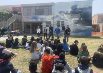 “Scolora in città”, a Quartu Sant’Elena un murale di Manu Invisible