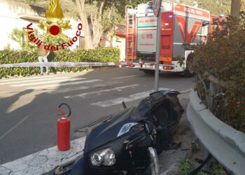 Dorgali: impatto tra un’auto e una moto, morto un 19enne