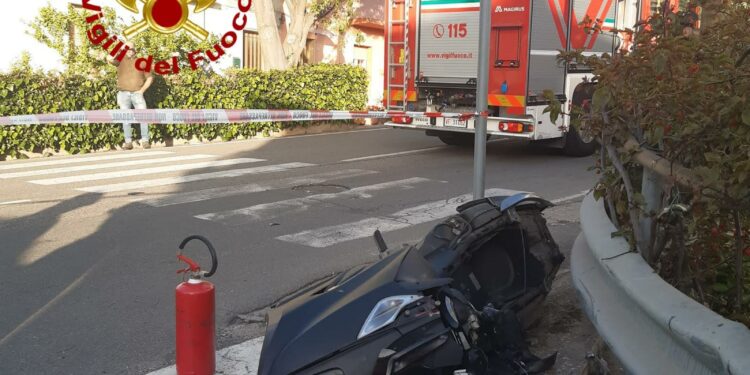 Dorgali: impatto tra un’auto e una moto, morto un 19enne