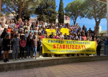 Assunzioni da graduatorie prima fascia di sostegno: a Sassari il flash mob dell’VIII ciclo del corso per le attività di sostegno