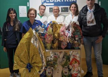 Le Uova di Pasqua di Batman anche ai bambini della Pediatria di Oristano