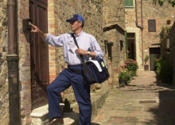 Anche in Gallura è possibile scegliere “Pieghi di Libri”, l’offerta di Poste Italiane per spedire uno o più libri in modo semplice ed economico