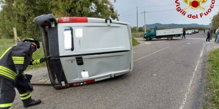 Alghero: incidente stradale sulla provinciale 117, due persone in ospedale