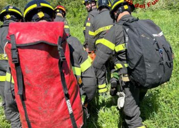 Bosa: rimane bloccata dopo una caduta accidentale, la salvano i vigili del fuoco