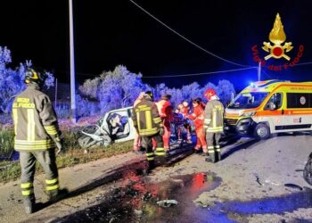 Assemini: incidente stradale in via Is Canadesus, due persone in codice rosso