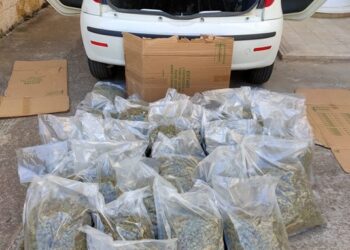 Cagliari: in auto con 31 kg di droga, arrestato un trentottenne sulla S.S. 131