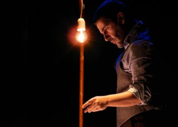 A Villaspeciosa un omaggio allo scrittore Sergio Atzeni con lo spettacolo “…Io non lo so cosa sia giusto…” del Teatro del Segno