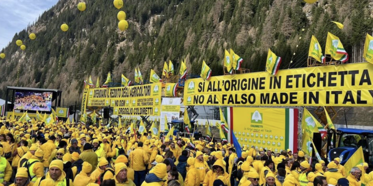 Centinaia di agricoltori sardi al Brennero per unirsi alla battaglia contro il cibo contraffatto e l’attacco a Made in Italy e Sardinia