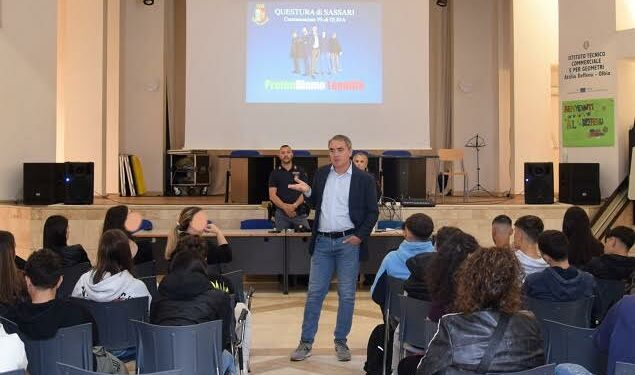 Olbia: la Polizia di Stato incontra gli studenti