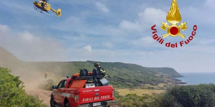 Tresnuraghes, motociclista in difficoltà dopo una caduta, soccorso dai vigili del fuoco