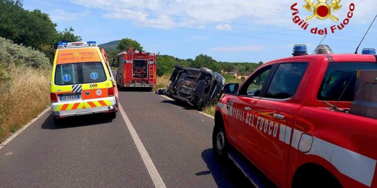 Incidente stradale all’altezza del bivio di Birori, una donna in codice rosso