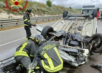 Incidente stradale nei pressi del bivio di Torralba, sul posto i vigili del fuoco