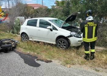 Siniscola: incidente stradale in via Livorno, due persone in ospedale