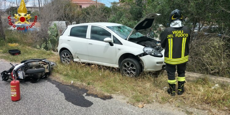 Siniscola: incidente stradale in via Livorno, due persone in ospedale
