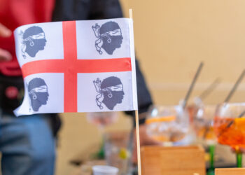 Torna a Cagliari “Aperinsardu”: l’aperitivo in lingua sarda