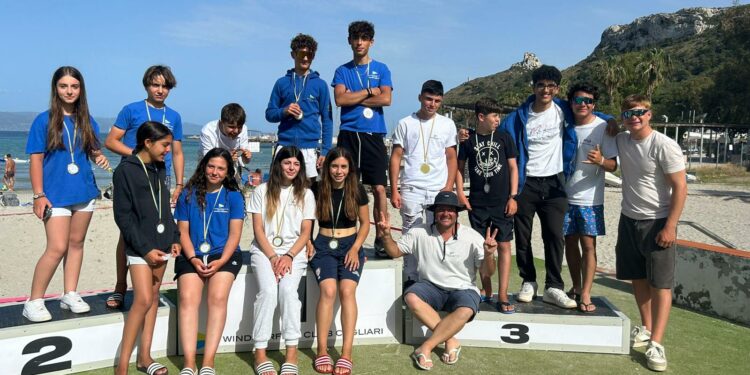 Diego Marghinotti si è aggiudicato il campionato zonale del windsurf IQFoil Junior organizzato dal Windsurfing Club Cagliari