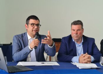 Confartigianato: «Le piccole imprese sarde battono le grandi strutture»