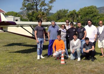 Olbia, gli studenti del Deffenu a scuola di volo