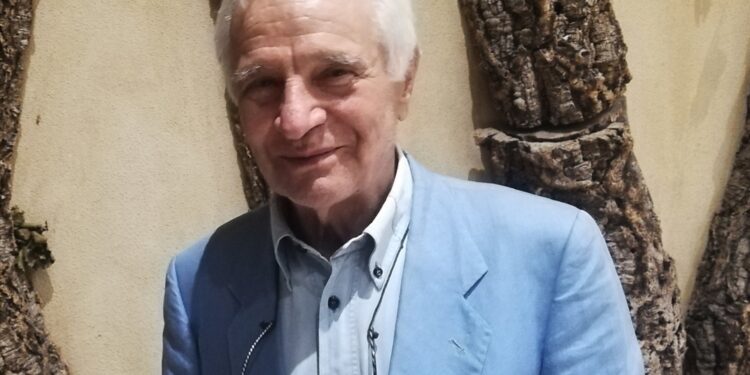 Mimmo Bove: celebrato a Siniscola il maestro d’arte e di vita con la generosa caratteristica “del fare”