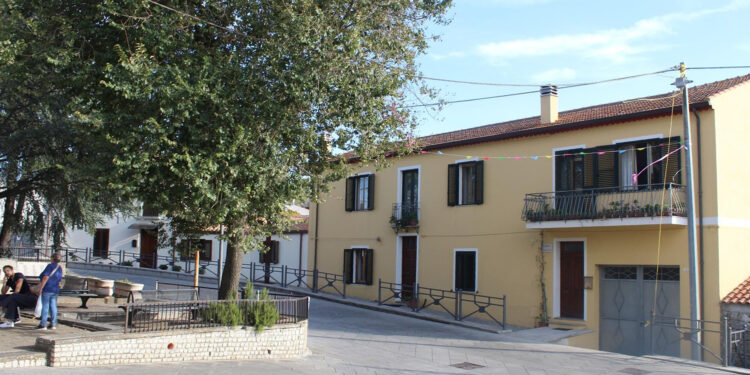 A Orotelli “Costumenes e caddos”