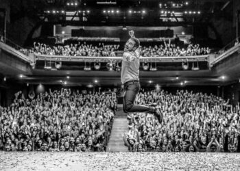 Le Filippiche, il nuovo spettacolo teatrale di Filippo Caccamo, fa tappa in Sardegna, a Cagliari e Sassari