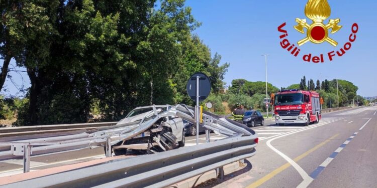 Sassari: incidente stradale in via Domenico Millelire, una donna in ospedale
