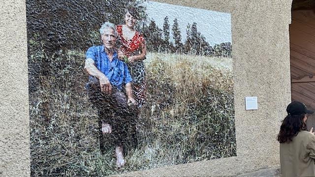 A San Sperate un murale per Pinuccio Sciola e Michela Murgia