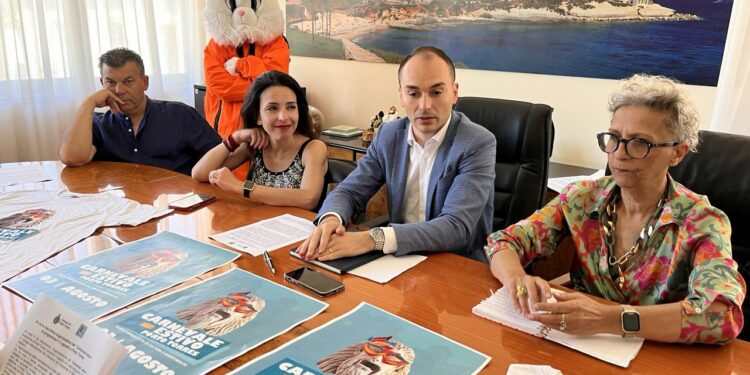 E’ stato presentato stamane, a Porto Torres, il “Carnevale estivo”