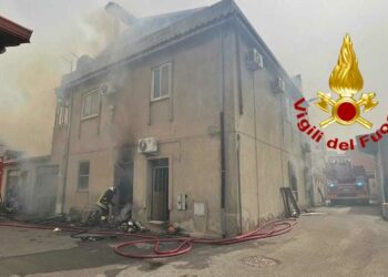 Maracalagonis: a fuoco un’abitazione, sul posto i vigili del fuoco