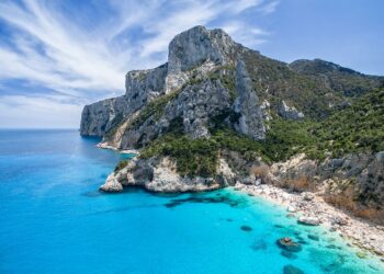 Estate 2024 con le località a Cinque Vele di Legambiente e Touring Club italiano  e la guida Il Mare più bello 2024