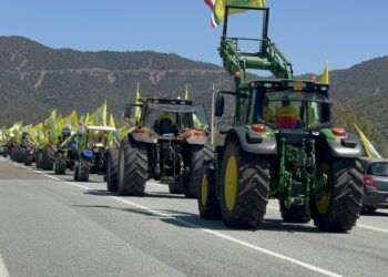 Centinaia di trattori e oltre 2mila agricoltori e allevatori nei presidi si sono riversati nelle strade delle “vie del mare”