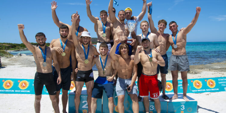 La Moldavia s’è imposta nel “Sardinia” di beach wrestling con un en plein di medaglie