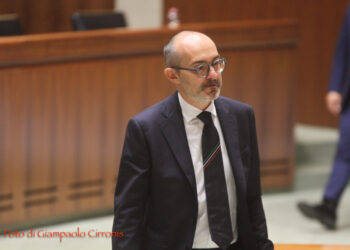 Paolo Truzzu (FdI): «Il Dl 15 sulle energie rinnovabili è una legge “Manifesto”, debole e inefficace»