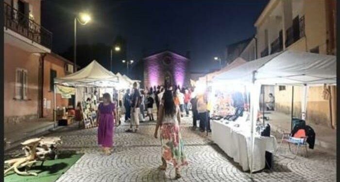 A Telti, ogni sabato fino al 14 settembre, il “Mercatino serale”
