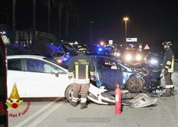 Incidente stradale sulla statale 125, quattro persone in ospedale