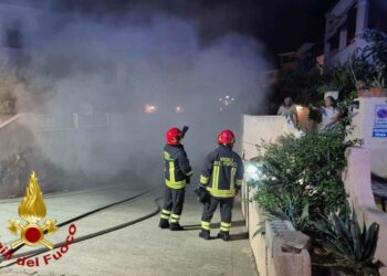 Olbia: a fuoco uno scantinato