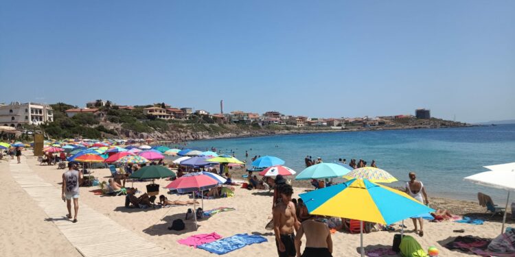 Il Centro Funzionale Decentrato di Protezione Civile – Settore Meteo, ha diffuso oggi un nuovo avviso di condizioni meteo avverse per elevate temperature